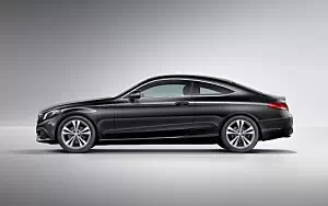 Mercedes-Benz C-class Coupe      4K Ultra HD