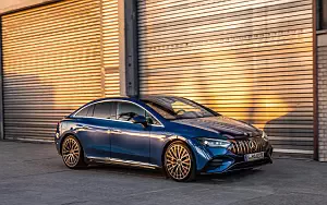 Mercedes-AMG EQE 53 4MATIC+ (Sodalite Blue Metallic)      4K Ultra HD