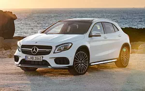 Mercedes-AMG GLA 45 4MATIC      4K Ultra HD