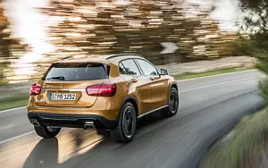 Mercedes-Benz GLA 220 d 4MATIC      4K Ultra HD