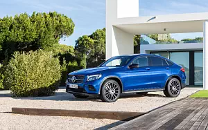 Mercedes-Benz GLC-class Coupe AMG Line      4K Ultra HD