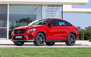 Mercedes-Benz GLE 450 AMG 4MATIC Coupe      4K Ultra HD