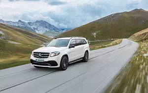 Mercedes-AMG GLS 63 4MATIC      4K Ultra HD