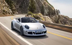 Porsche 911 Carrera 4 GTS Cabriolet      4K Ultra HD