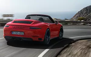 Porsche 911 Carrera 4 GTS Cabriolet      4K Ultra HD