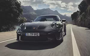 Porsche 911 GT3 Touring MT      4K Ultra HD