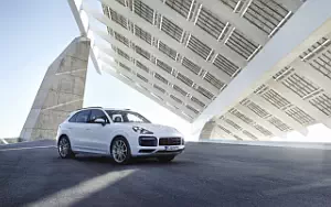 Porsche Cayenne E-Hybrid Sport Design Package      4K Ultra HD