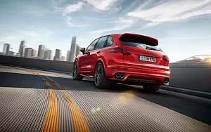 Porsche Cayenne GTS      4K Ultra HD