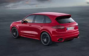 Porsche Cayenne GTS      4K Ultra HD