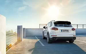 Porsche Cayenne S E-Hybrid      4K Ultra HD