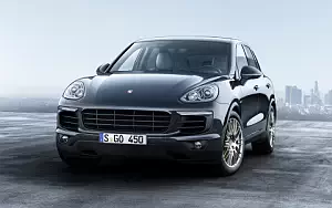 Porsche Cayenne S E-Hybrid Platinum Edition      4K Ultra HD