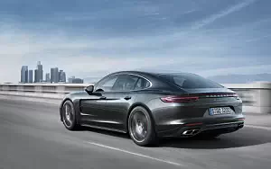 Porsche Panamera Turbo      4K Ultra HD