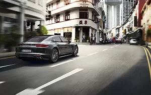 Porsche Panamera Turbo      4K Ultra HD