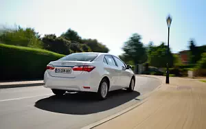 Toyota Corolla      4K Ultra HD