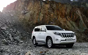 Toyota Land Cruiser Prado      4K Ultra HD