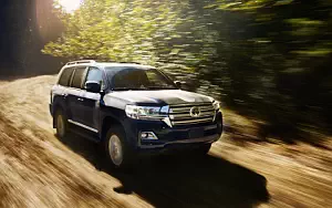 Toyota Land Cruiser 200 US-spec      4K Ultra HD