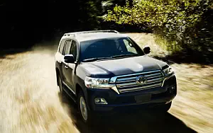 Toyota Land Cruiser 200 US-spec      4K Ultra HD