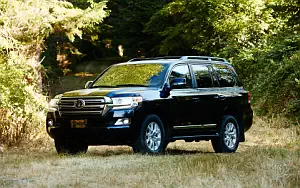 Toyota Land Cruiser 200 US-spec      4K Ultra HD