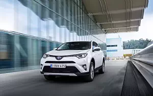 Toyota RAV4 Hybrid      4K Ultra HD