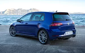 Volkswagen Golf R 5door      4K Ultra HD