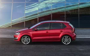 Volkswagen Polo TSI 5door      4K Ultra HD