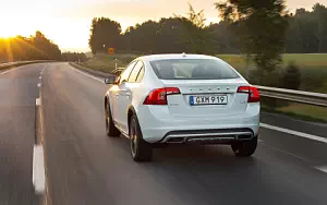 Volvo S60 D4 Cross Country      4K Ultra HD