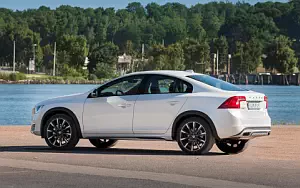 Volvo S60 D4 Cross Country      4K Ultra HD