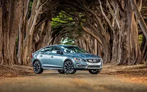 Volvo S60 T5 AWD Cross Country US-spec      4K Ultra HD