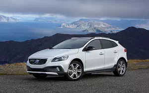 Volvo V40 D4 Cross Country      4K Ultra HD