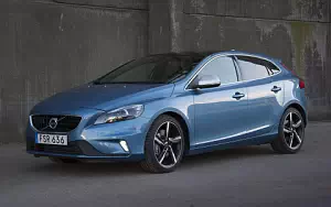 Volvo V40 R-Design      4K Ultra HD