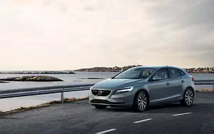 Volvo V40 T4 Momentum      4K Ultra HD