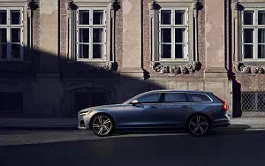 Volvo V90 T6 R-Design      4K Ultra HD