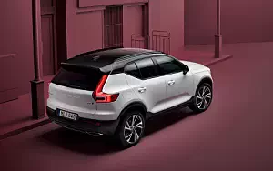 Volvo XC40 T5 R-Design      4K Ultra HD