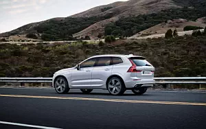 Volvo XC60 T8 R-Design      4K Ultra HD