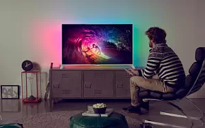 Philips      4K Ultra HD