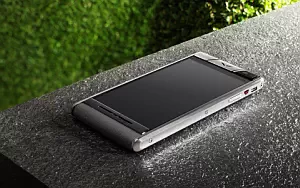 Vertu Aster       4K Ultra HD