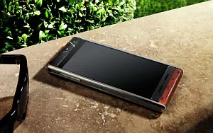 Vertu Aster       4K Ultra HD