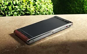 Vertu Aster       4K Ultra HD