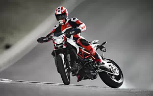 Ducati Hypermotard SP      4K Ultra HD