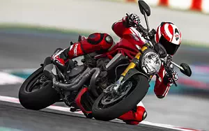 Ducati Monster 1200 S      4K Ultra HD