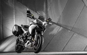 Ducati Multistrada 1200 S Touring      4K Ultra HD