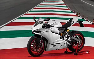 Ducati Superbike 899 Panigale      4K Ultra HD